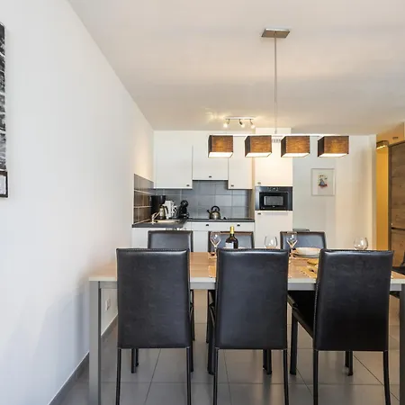 Plaza * シント・イデスバルト